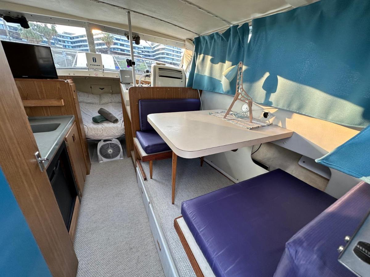 !!Boat With Ac In Port Forum 2 Bikes Included!! Hotel ซานต์อาเตรียเดเบซอซ ภายนอก รูปภาพ